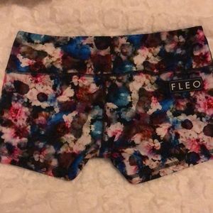 FLEO size medium shorts